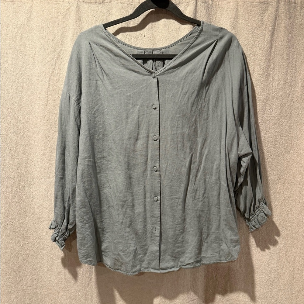 Women's Relaxed Button-Front Linen Top